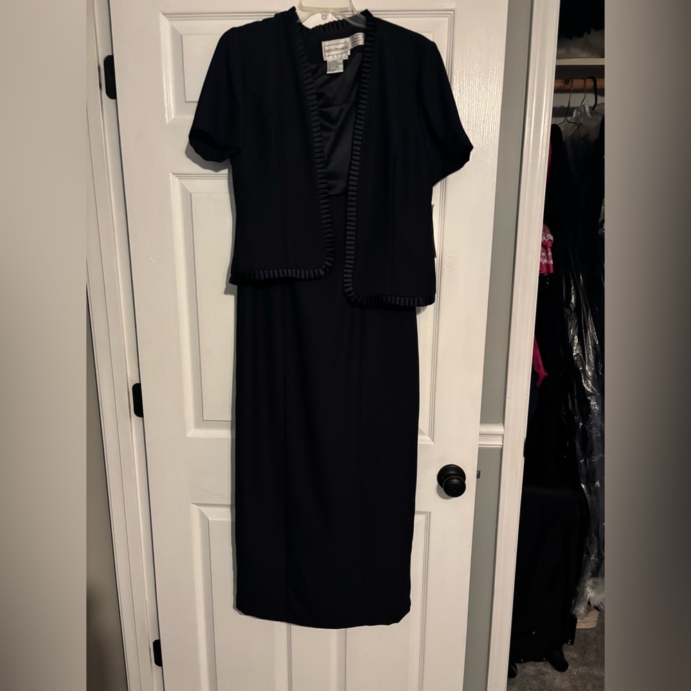 Karin Stevens Classic Dark Blue Attire